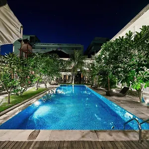 3* Hotel Easy Surf Camp